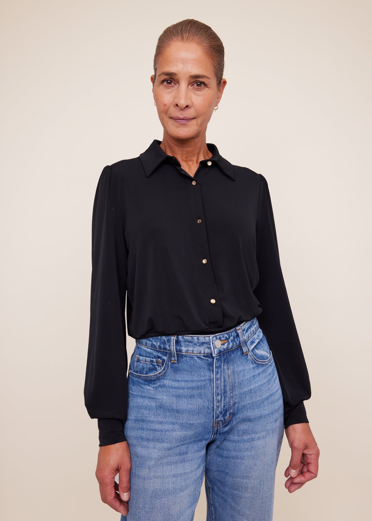 Tricot blouse met luxe knopen