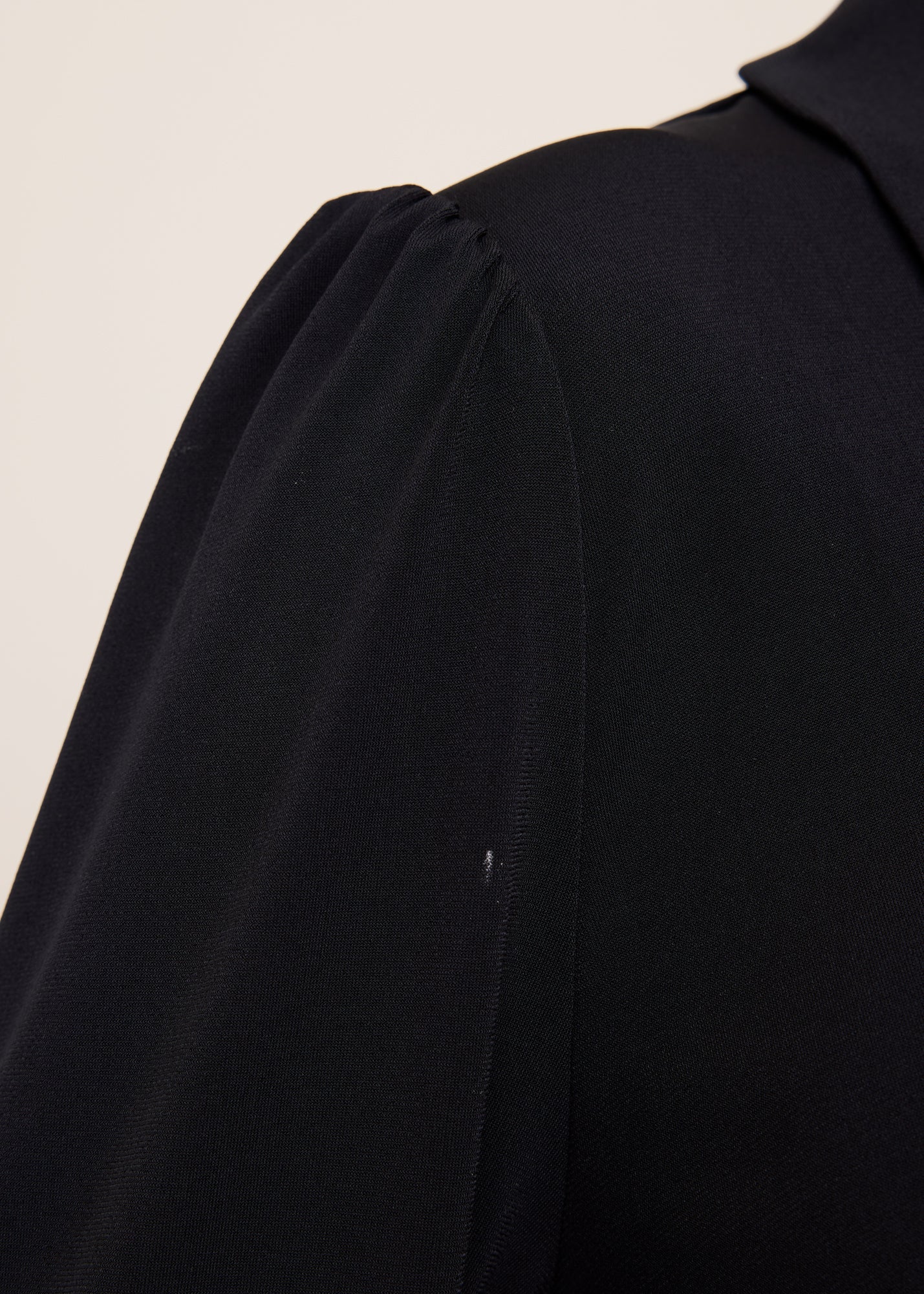 Tricot blouse met luxe knopen