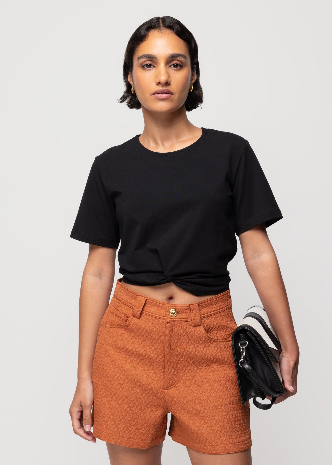 Cropped shirt met knoopdetail