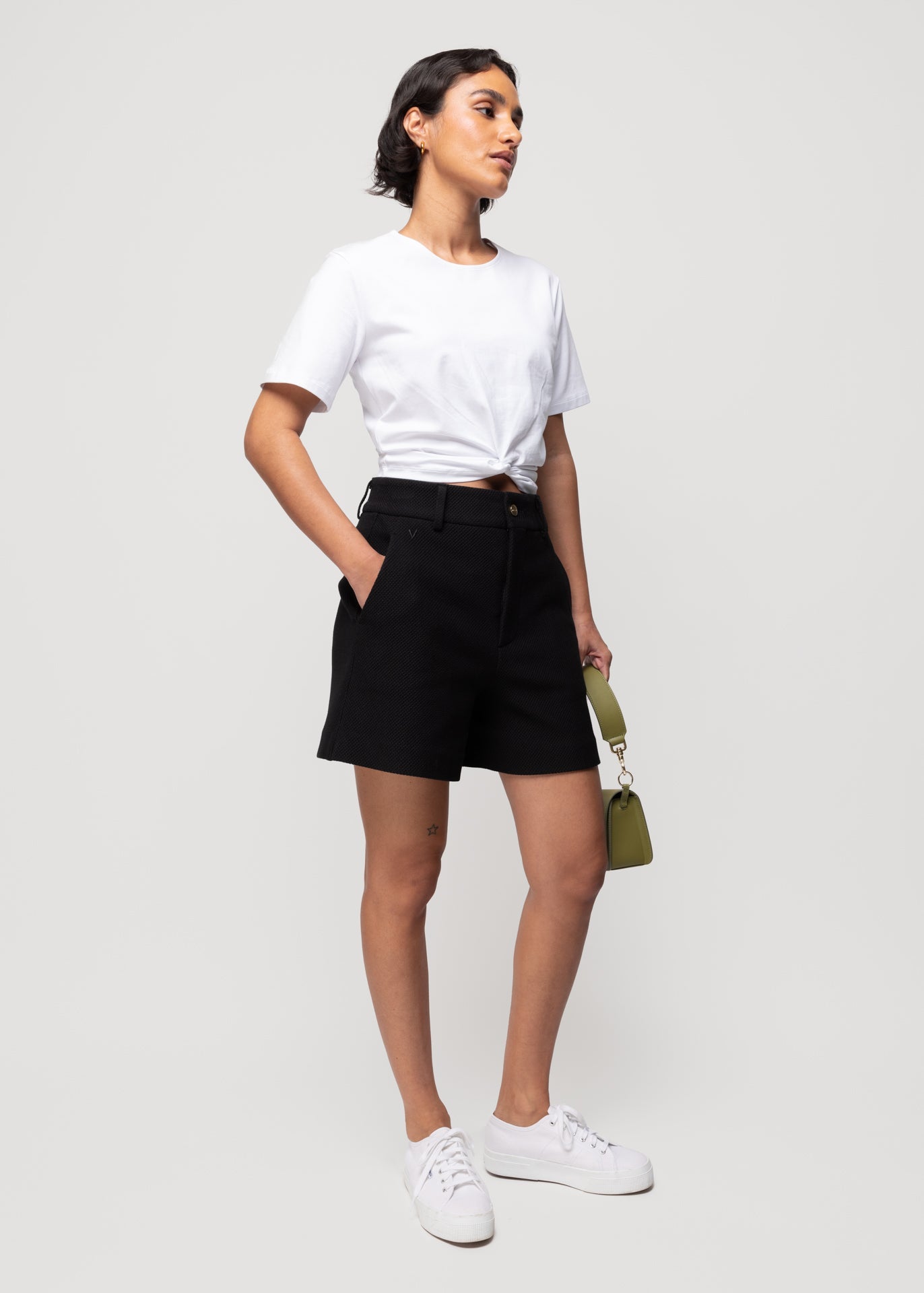 Cropped shirt met knoopdetail