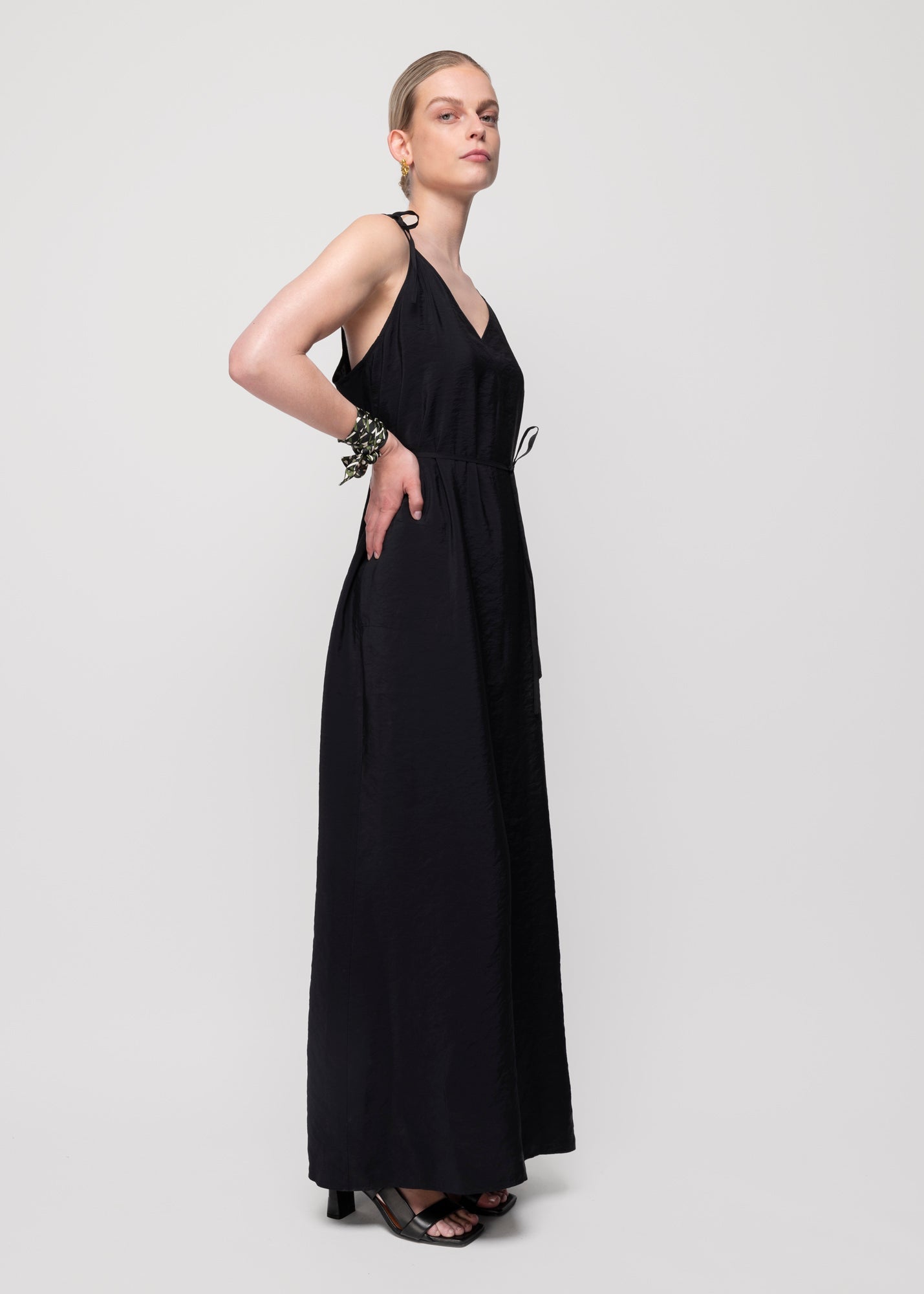 maxi-dress-zwart_175-36