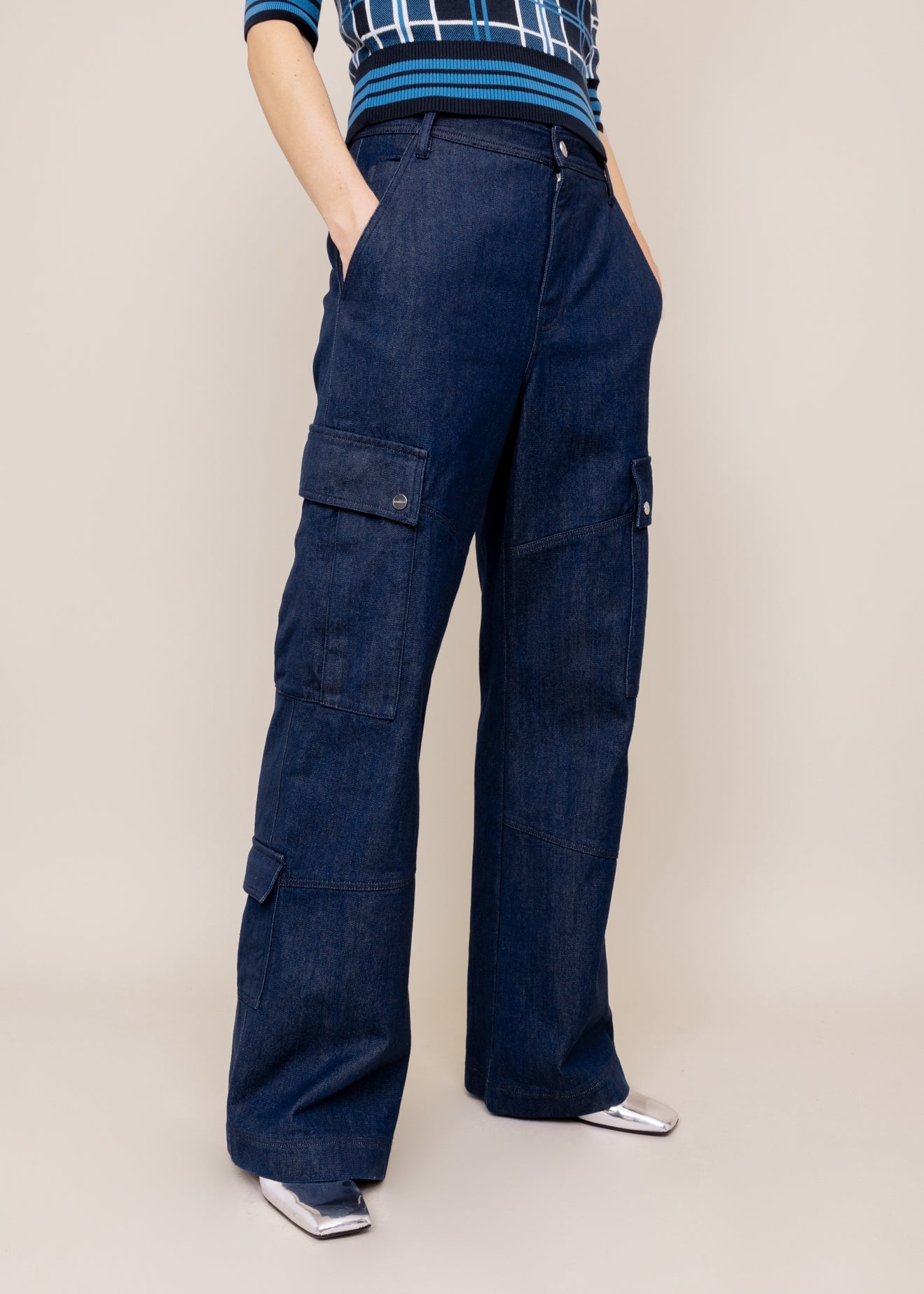 Loose fit jeans utility